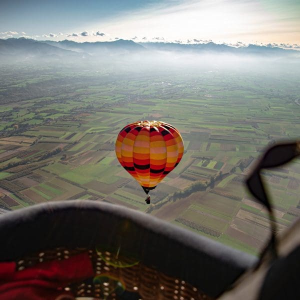 Voli in Mongolfiera da Mondovi con vista sulle Alpi innevate
